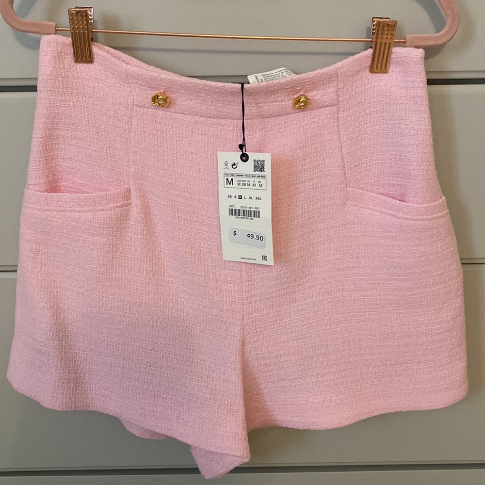 ZARA NWT pink tweed shorts.